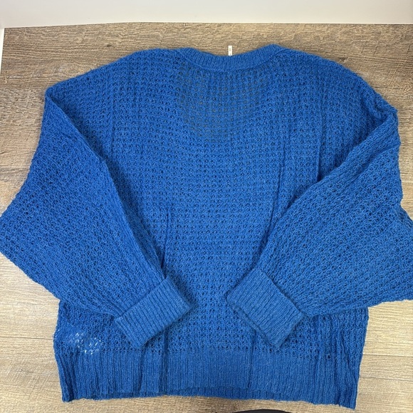 Free People LULU Oversize V-Neck Sweater -Parrot Blue XS - Picture 3 of 8